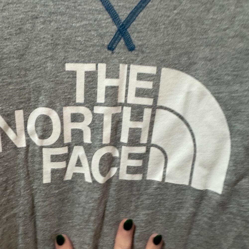 North Face T-shirt size XL - Picture 2 of 7